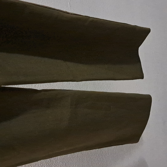 Forever 21 Green Paperbag Style Pants - Picture 4 of 5